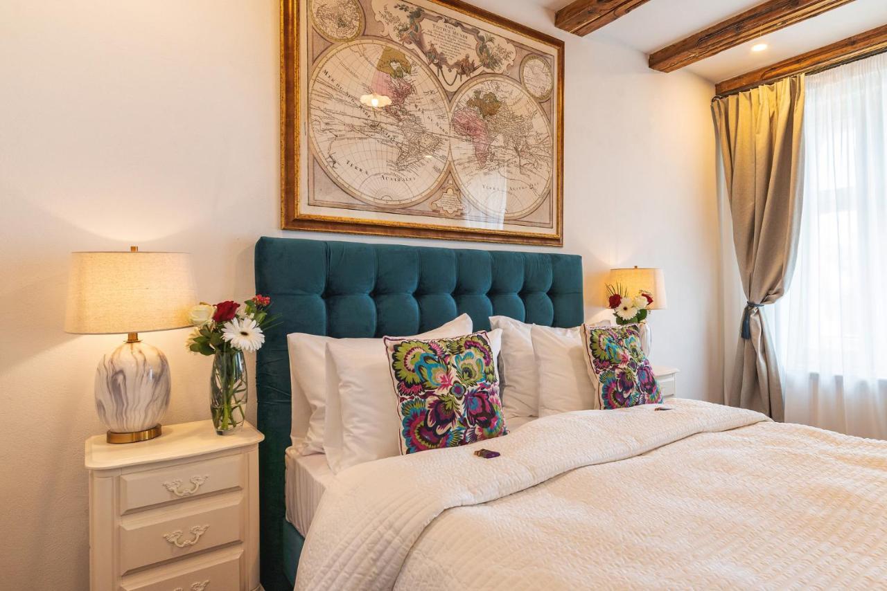 Nikolas Haus Braşov Extérieur photo