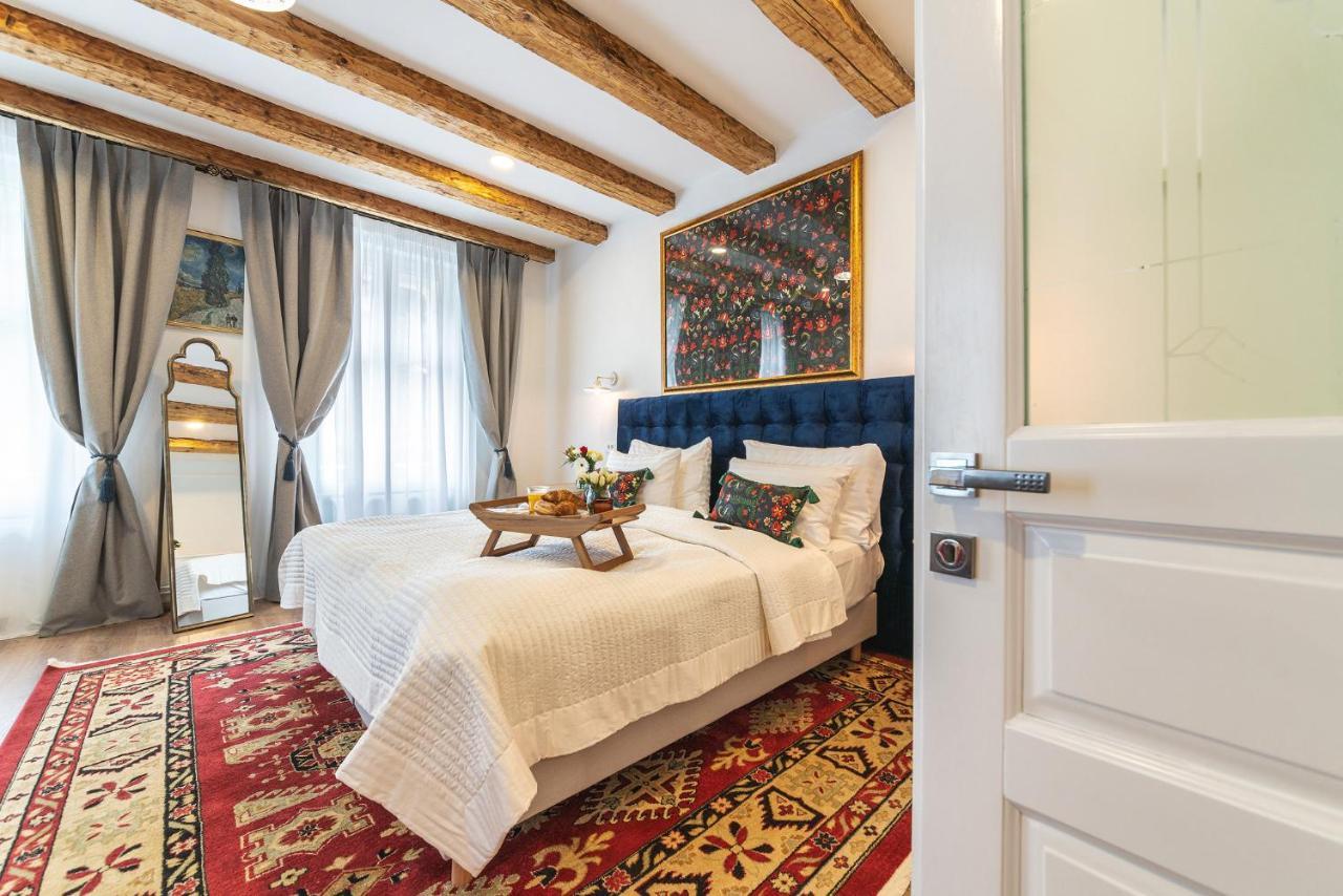 Nikolas Haus Braşov Extérieur photo